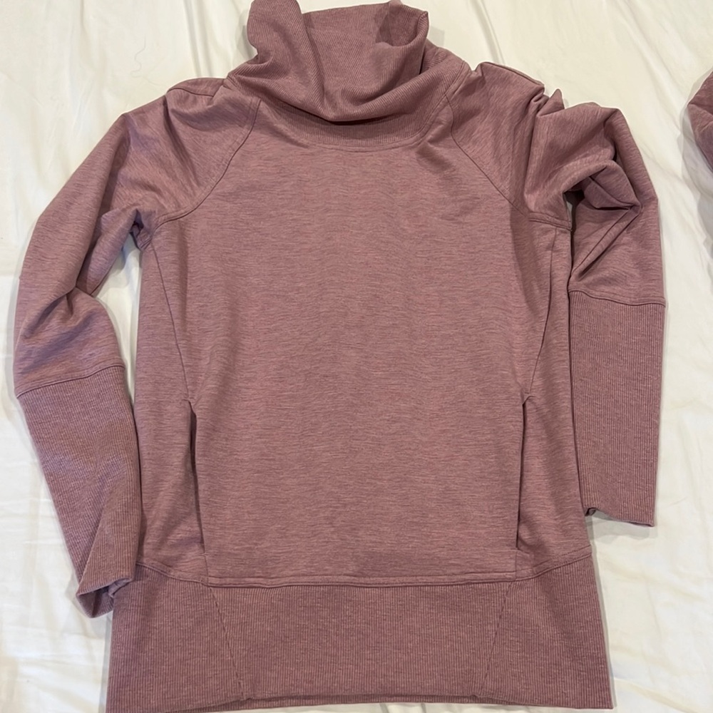 New without tags.  lululemon sweatshirt